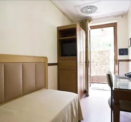 Hotel Select Garden 3*