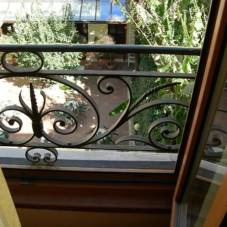 Hotel Select Garden 3*