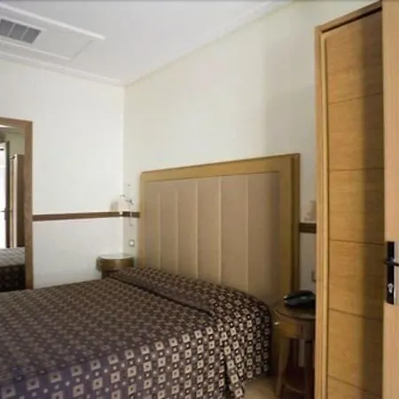 Ξενοδοχείο Select Garden 3*