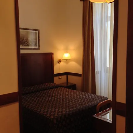 Select Garden Hotel