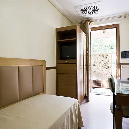 Select Garden 3*