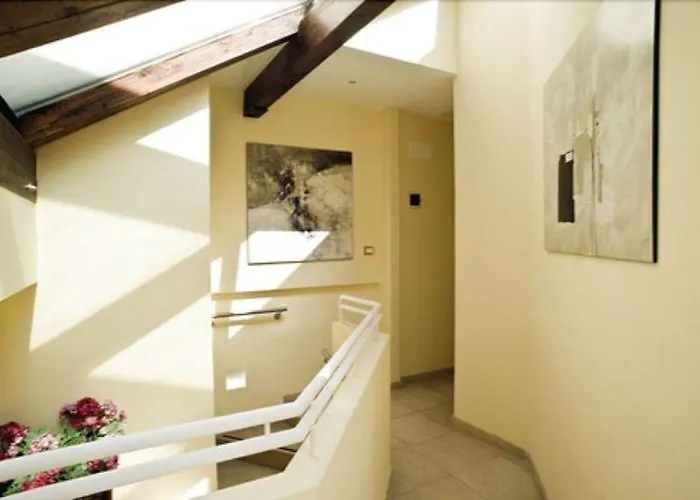 Select Garden Hotel 3*