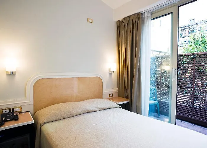 Select Garden Hotel