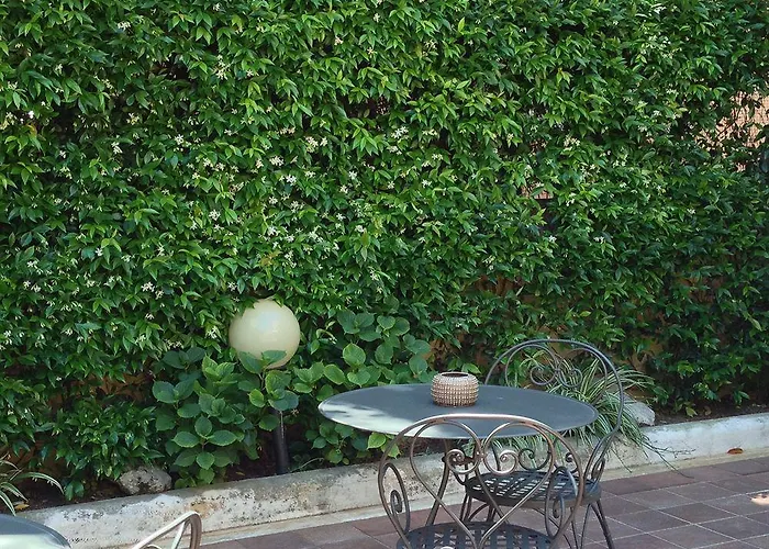 Select Garden Roma