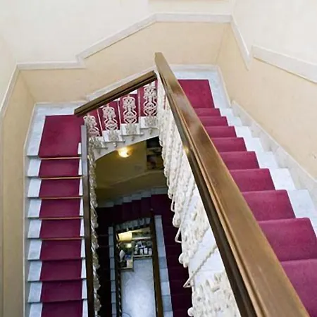 Ξενοδοχείο Select Garden