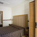 Hotel Select Garden 3*