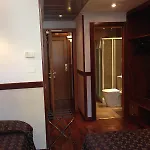 Select Garden Hotel