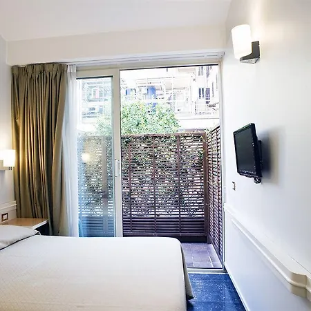 Hotel Select Garden 3*