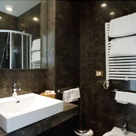 Hotel Select Garden 3*