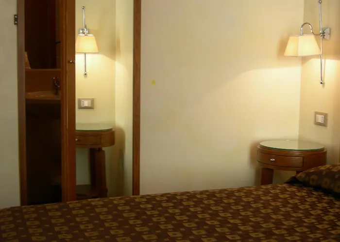 Hotel Select Garden 3*