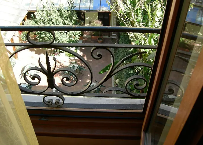 Hotel Select Garden 3*